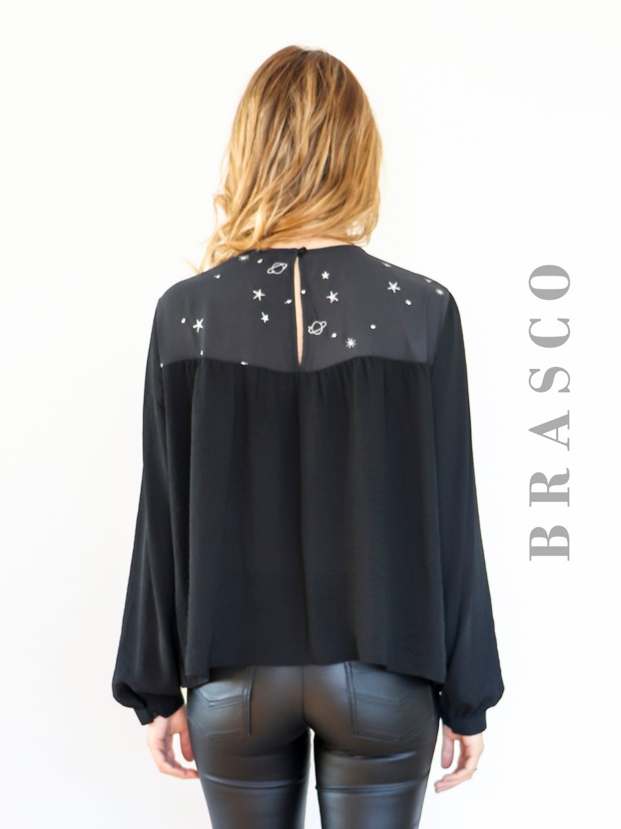 BLUSA  CON CANESU BORDADO 