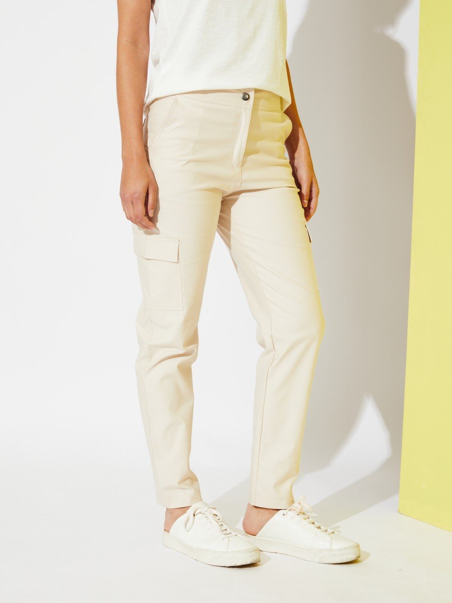 PANTALON DE GABARDINA CARGO