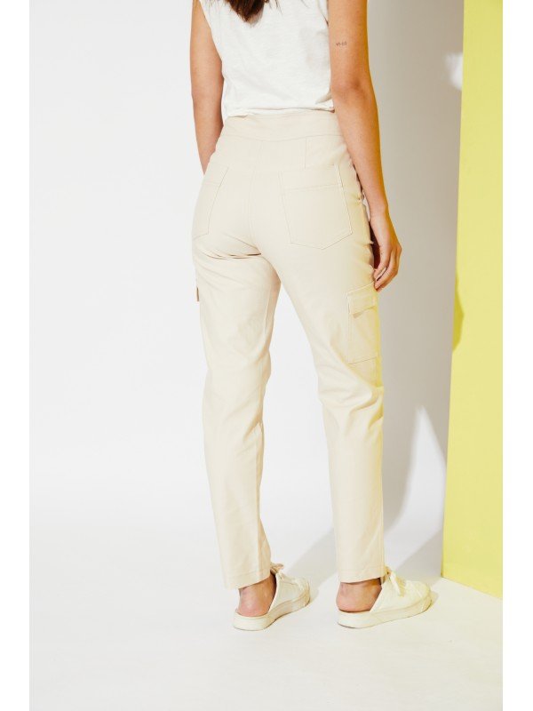 PANTALON DE GABARDINA CARGO