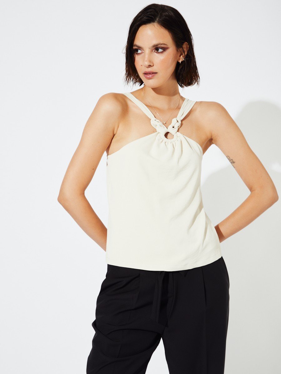 BLUSA CON ARGOLLA Y NUDO