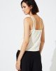 BLUSA CON ARGOLLA Y NUDO